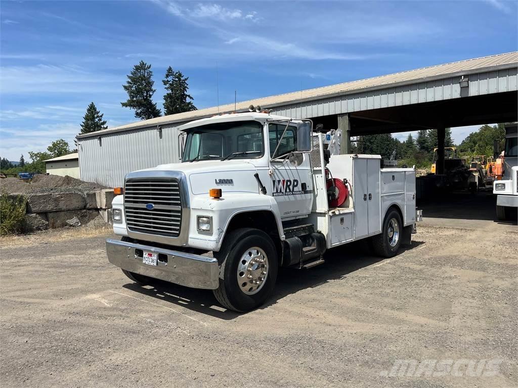 Ford L8000 Közúti karbantartó haszongépek