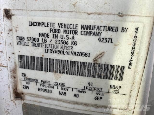 Ford L9000 Tartályos teherautók