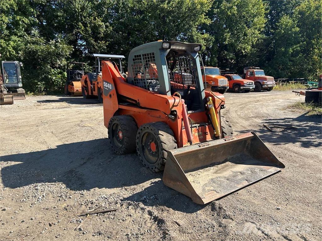 Gehl 5640E Lánctalpas homlokrakodók
