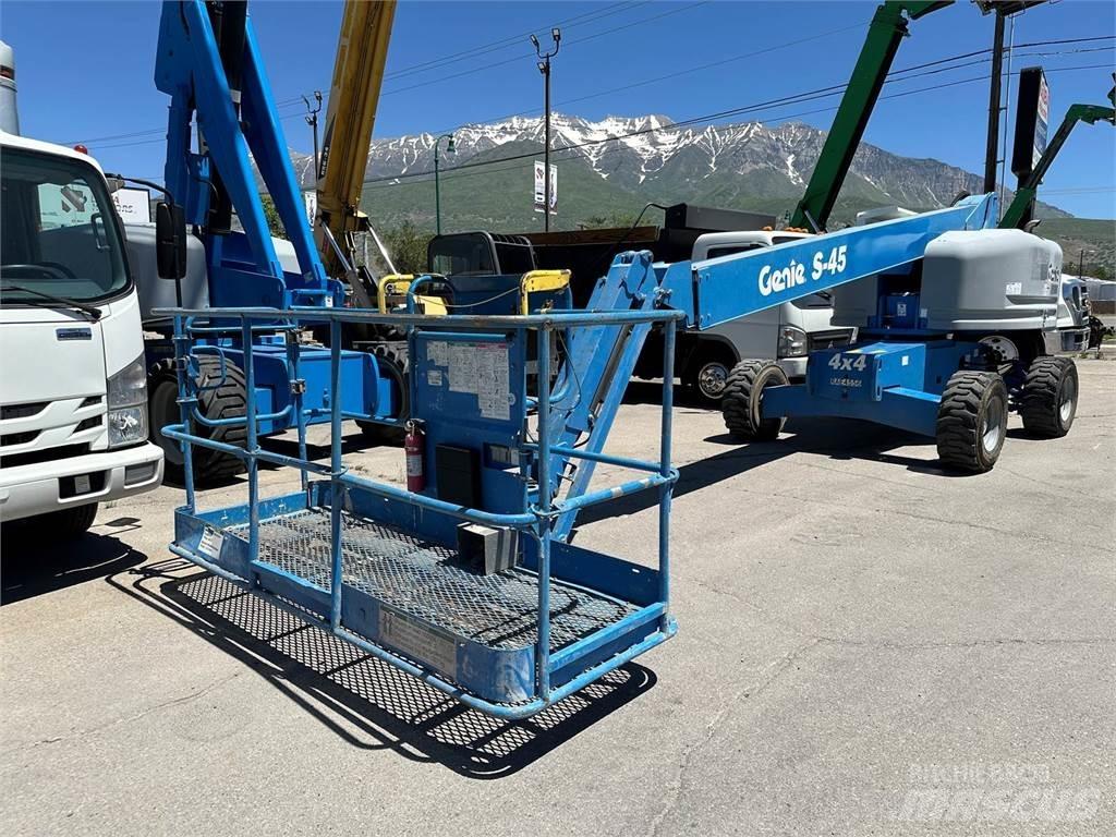 Genie S-45 Teleszkópos emelők