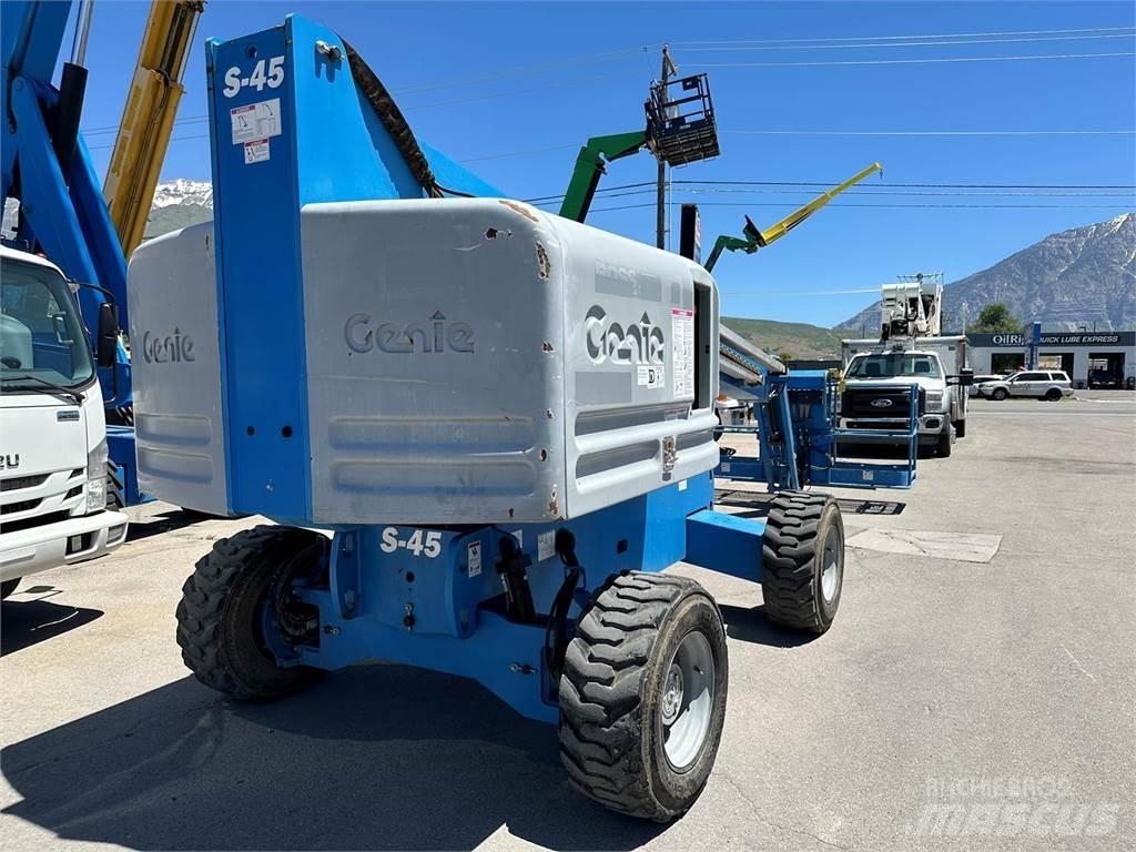Genie S-45 Teleszkópos emelők