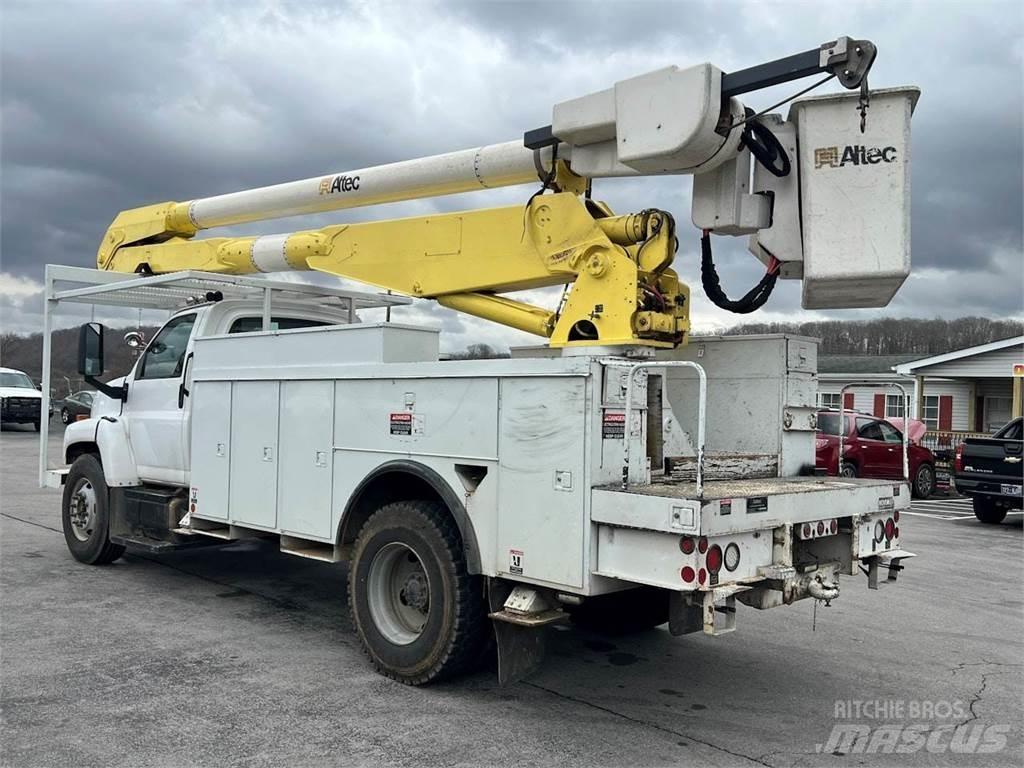 GMC 7500 Teherautóra szerelt emelők és állványok