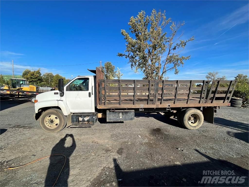 GMC C6500 Platós / Ponyvás teherautók