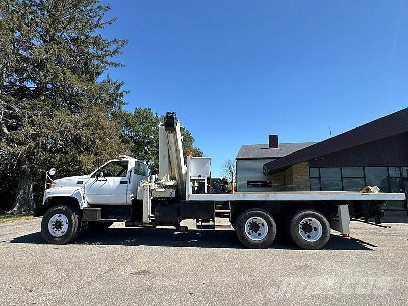 GMC C8500 Erdészeti daruk
