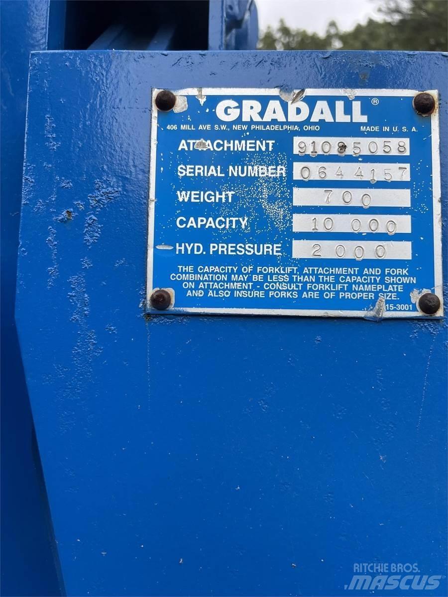 Gradall  Villák
