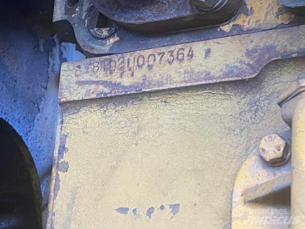 Hough H120 Gumikerekes homlokrakodók
