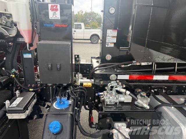 Isuzu FTR Horgos rakodó teherautók