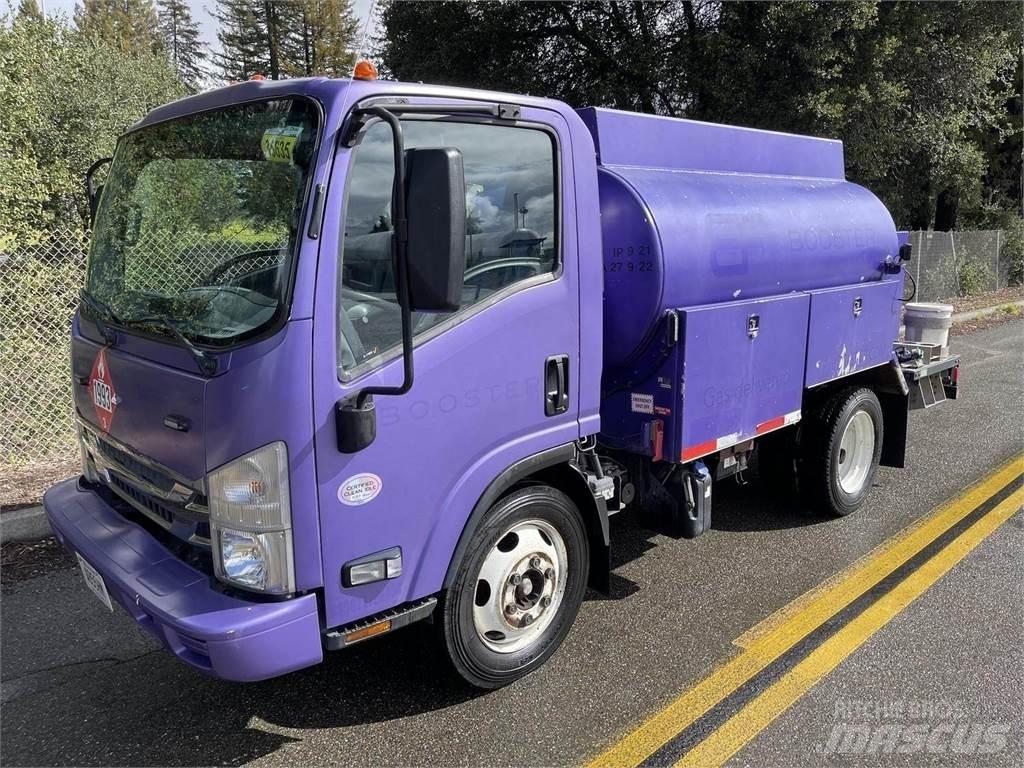 Isuzu NPR Tartályos teherautók