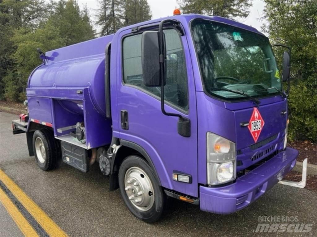 Isuzu NPR Tartályos teherautók