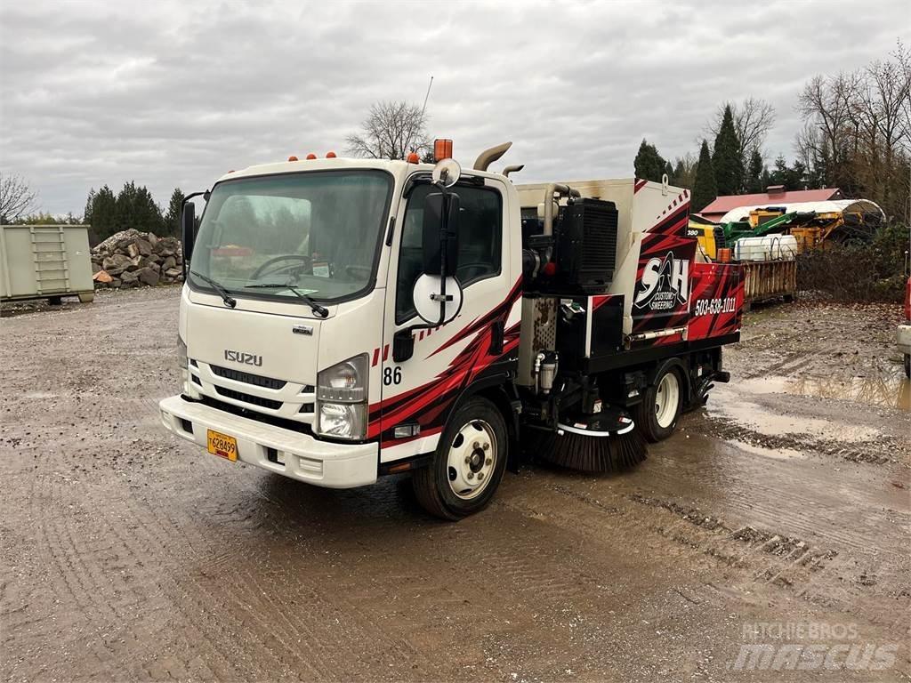 Isuzu NPR Úttakarító gépek