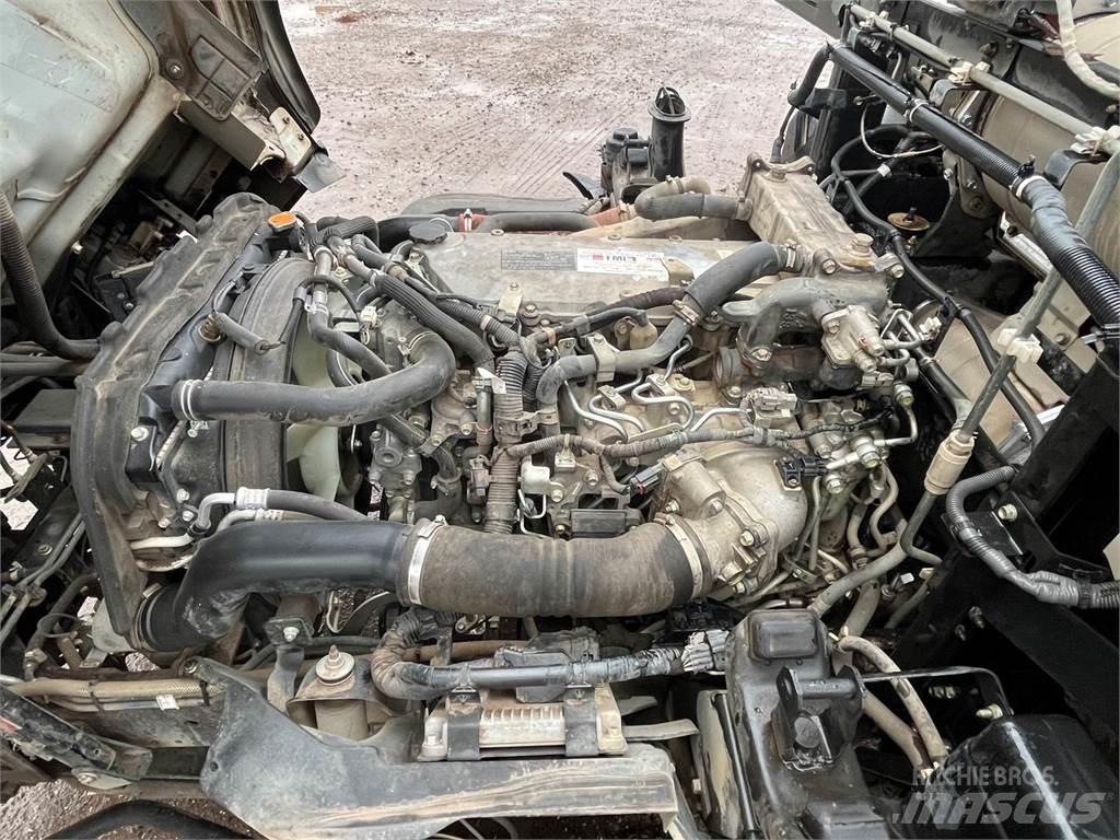 Isuzu NPR Úttakarító gépek