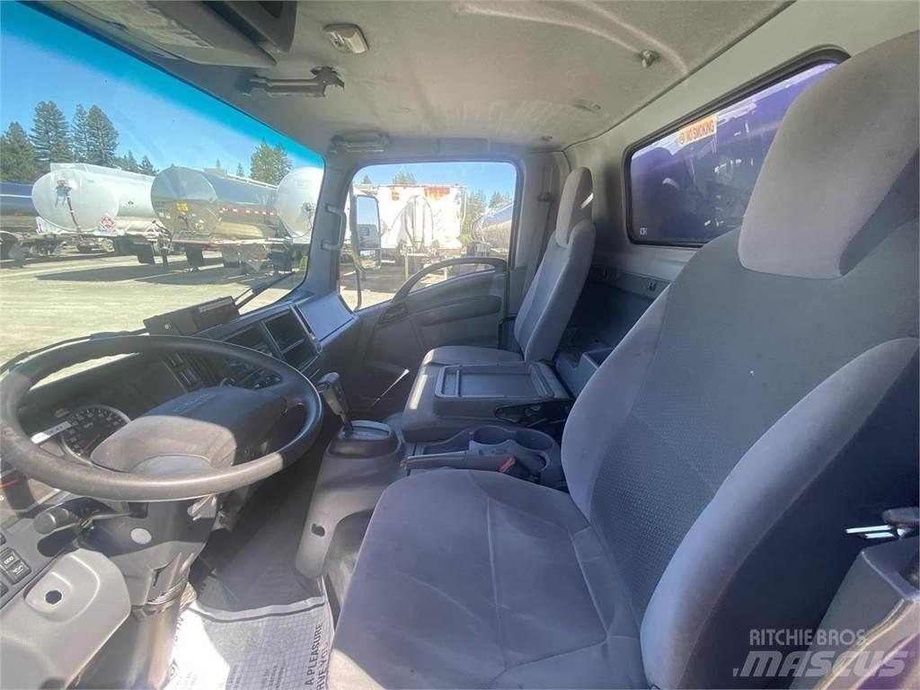 Isuzu NQR Tartályos teherautók