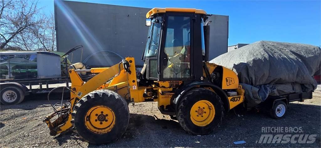 JCB 407 Gumikerekes homlokrakodók