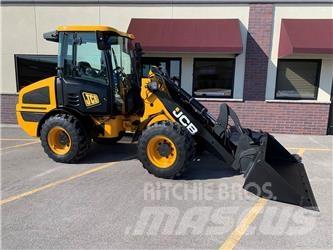 JCB 407B Gumikerekes homlokrakodók