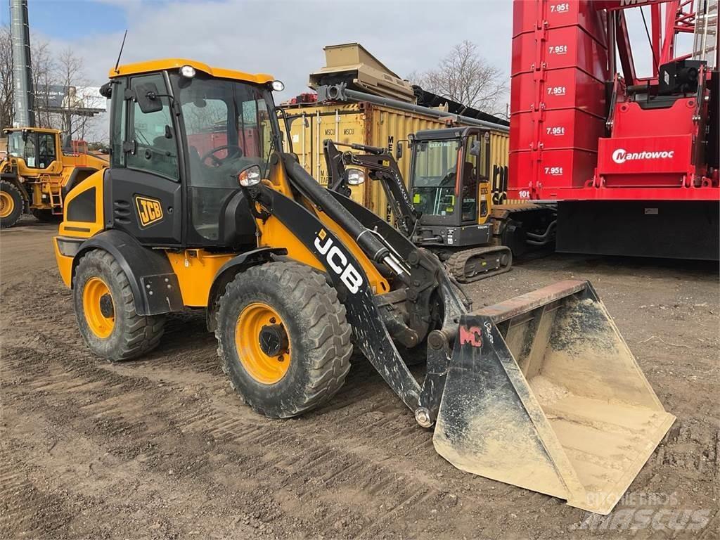 JCB 409 Gumikerekes homlokrakodók