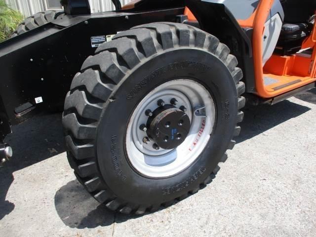 JLG 1055 Teleszkópos rakodók