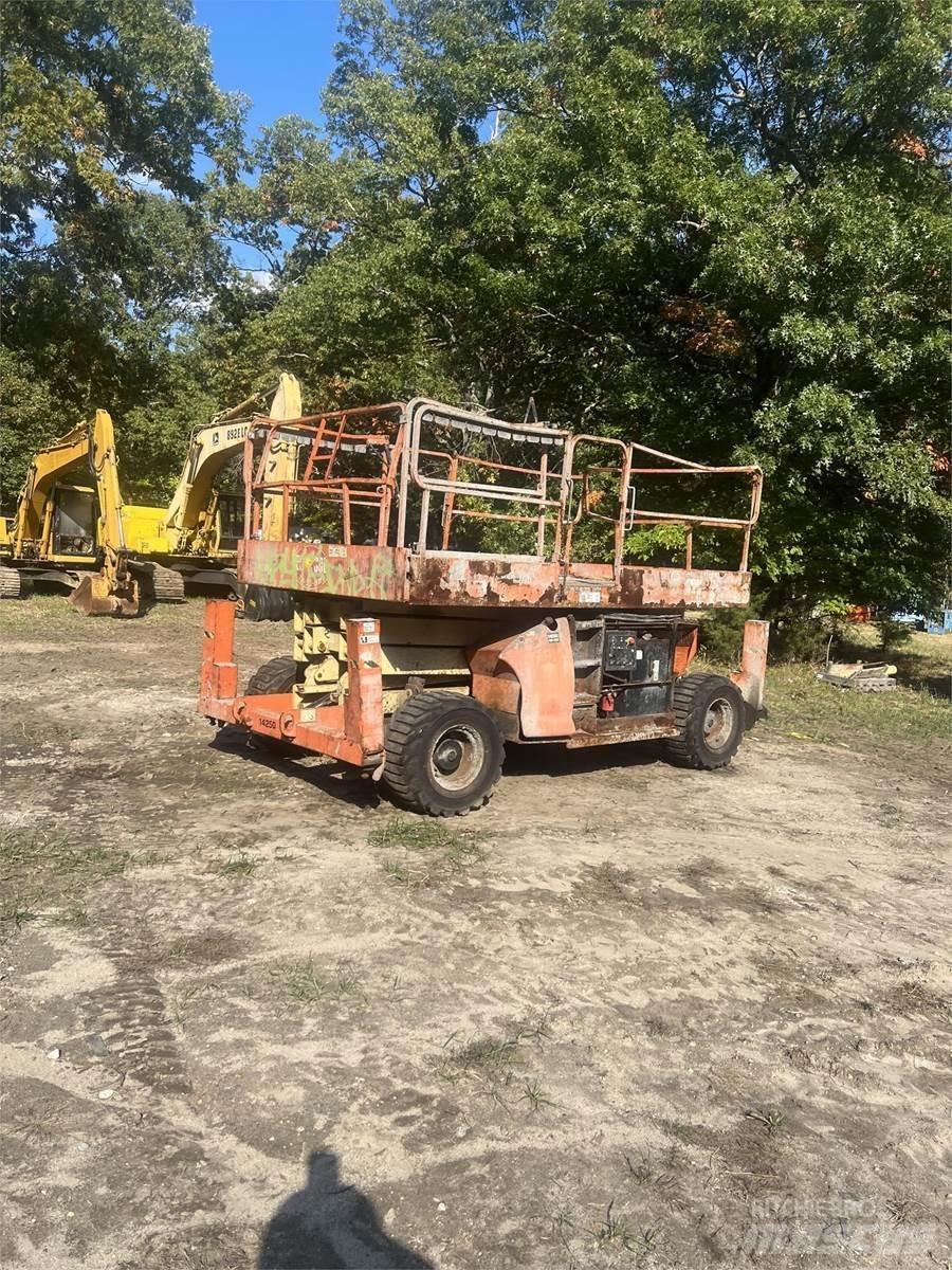 JLG 3394RT Ollós emelők