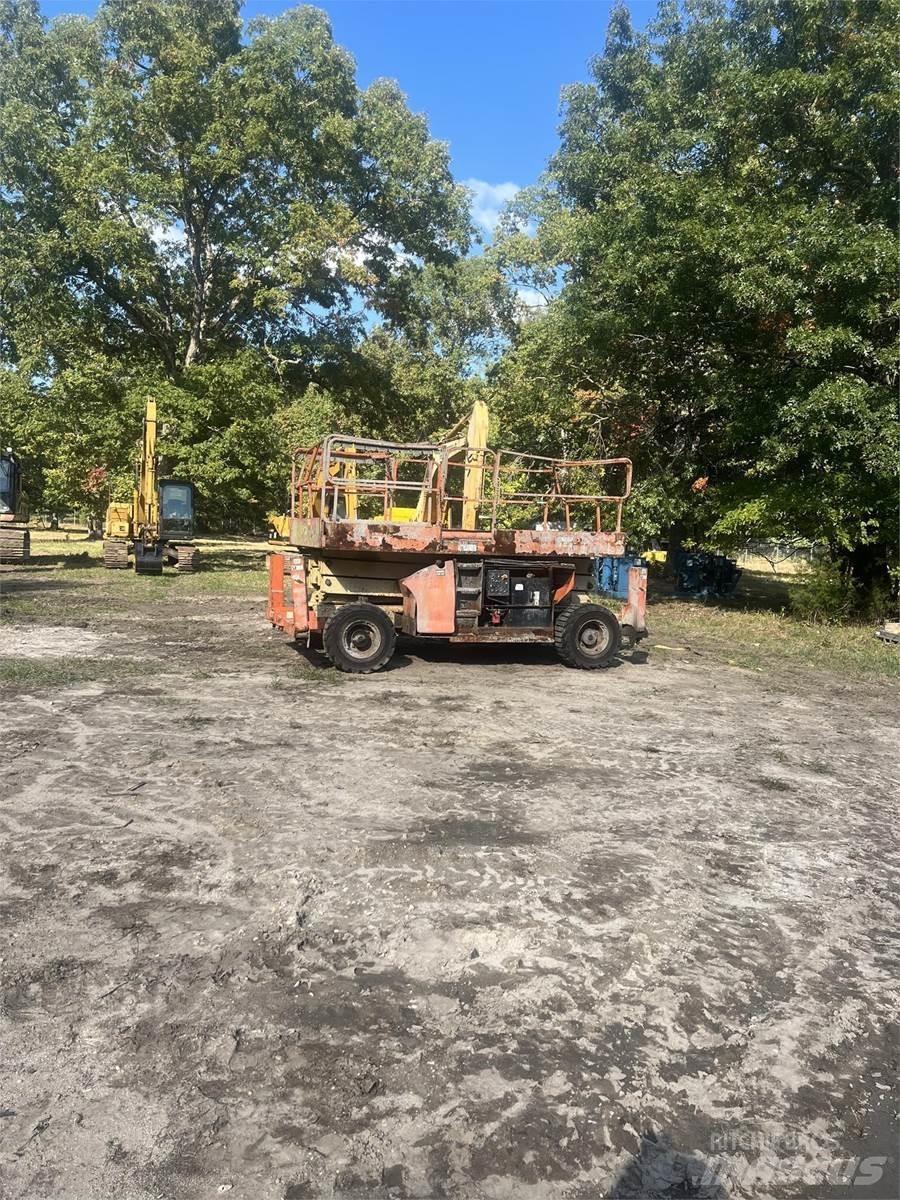 JLG 3394RT Ollós emelők