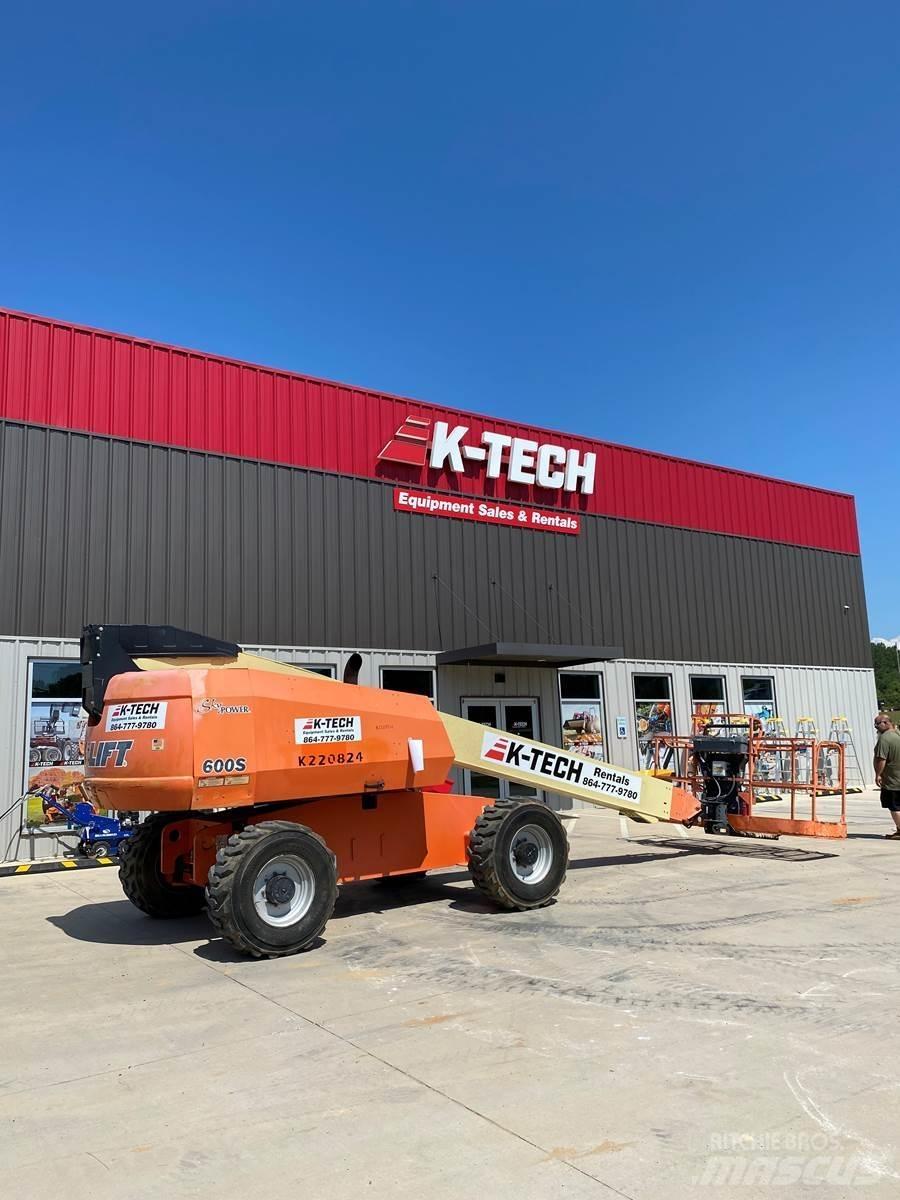 JLG 600S Teleszkópos emelők