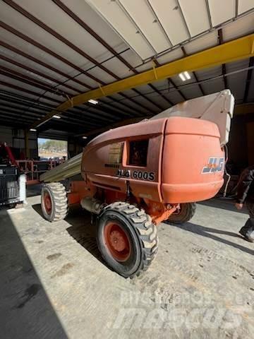 JLG 600S Teleszkópos emelők
