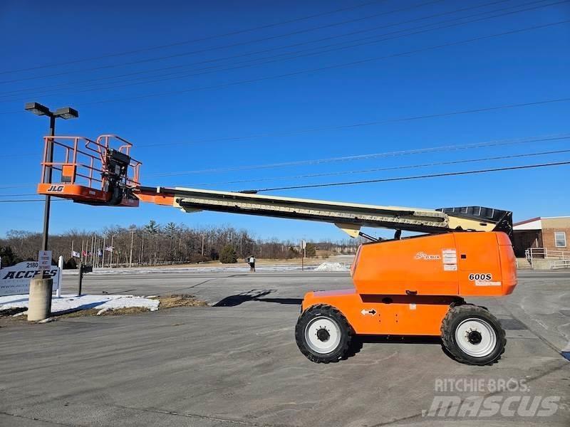 JLG 600S Teleszkópos emelők