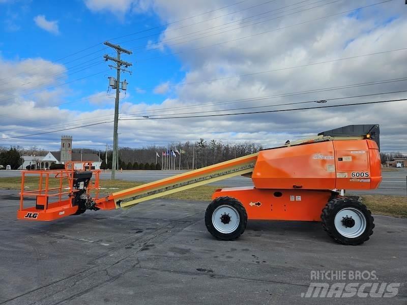 JLG 600S Teleszkópos emelők