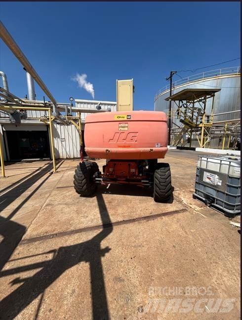 JLG 860SJ Karos emelők