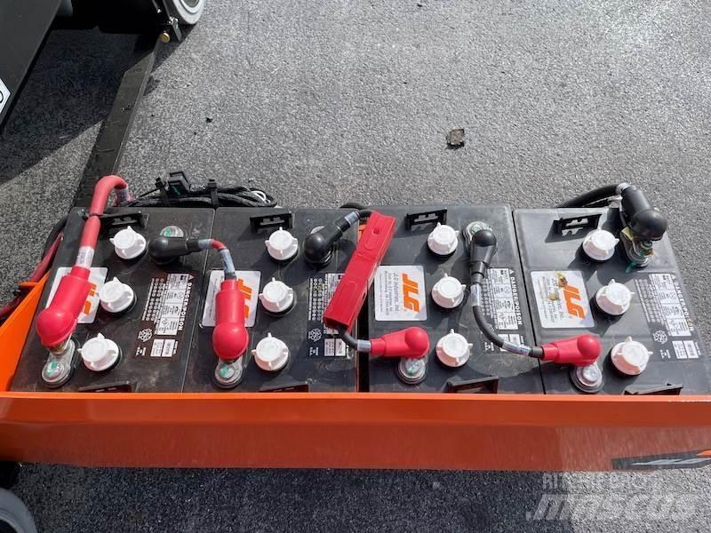 JLG R1932 Ollós emelők