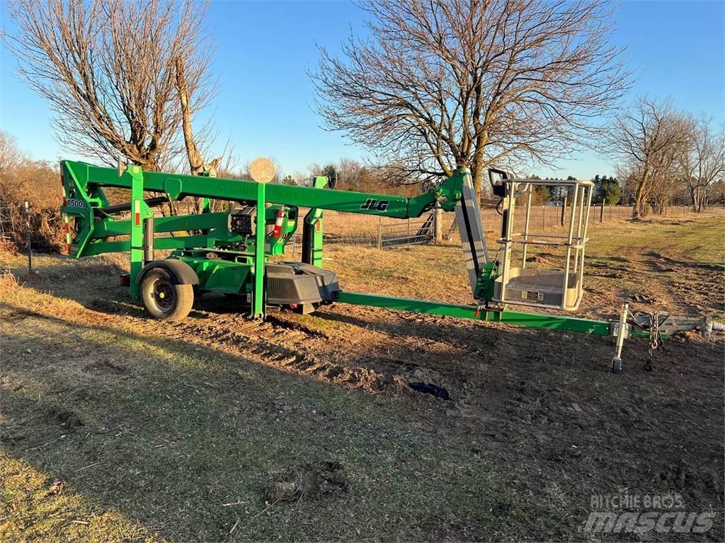 JLG T500J Pótkocsira szerelt emelők és állványok