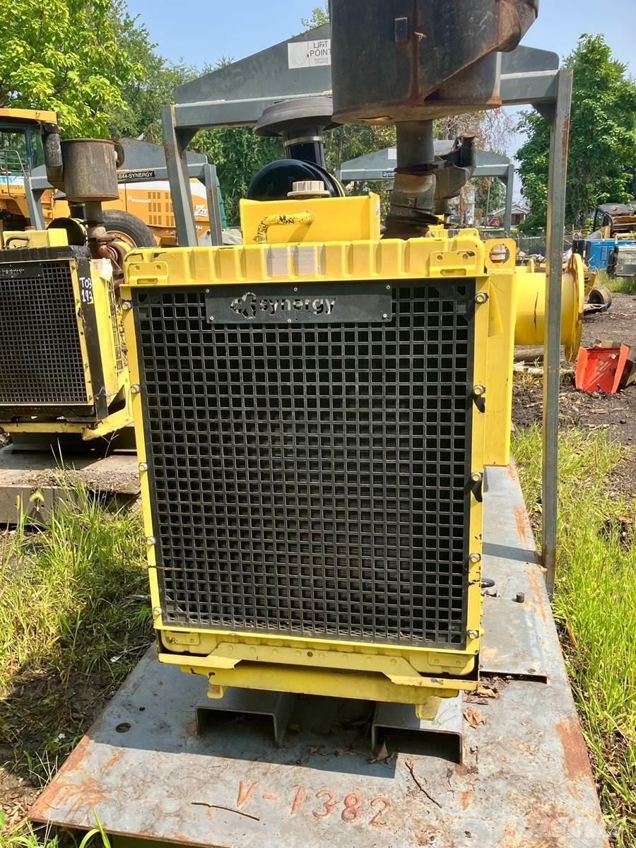 John Deere  Motorok