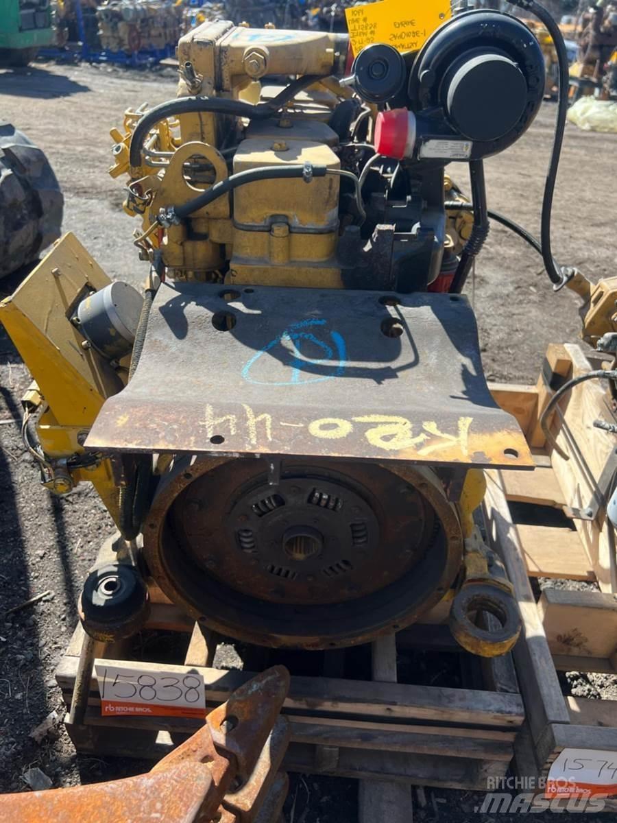 Komatsu  Motorok
