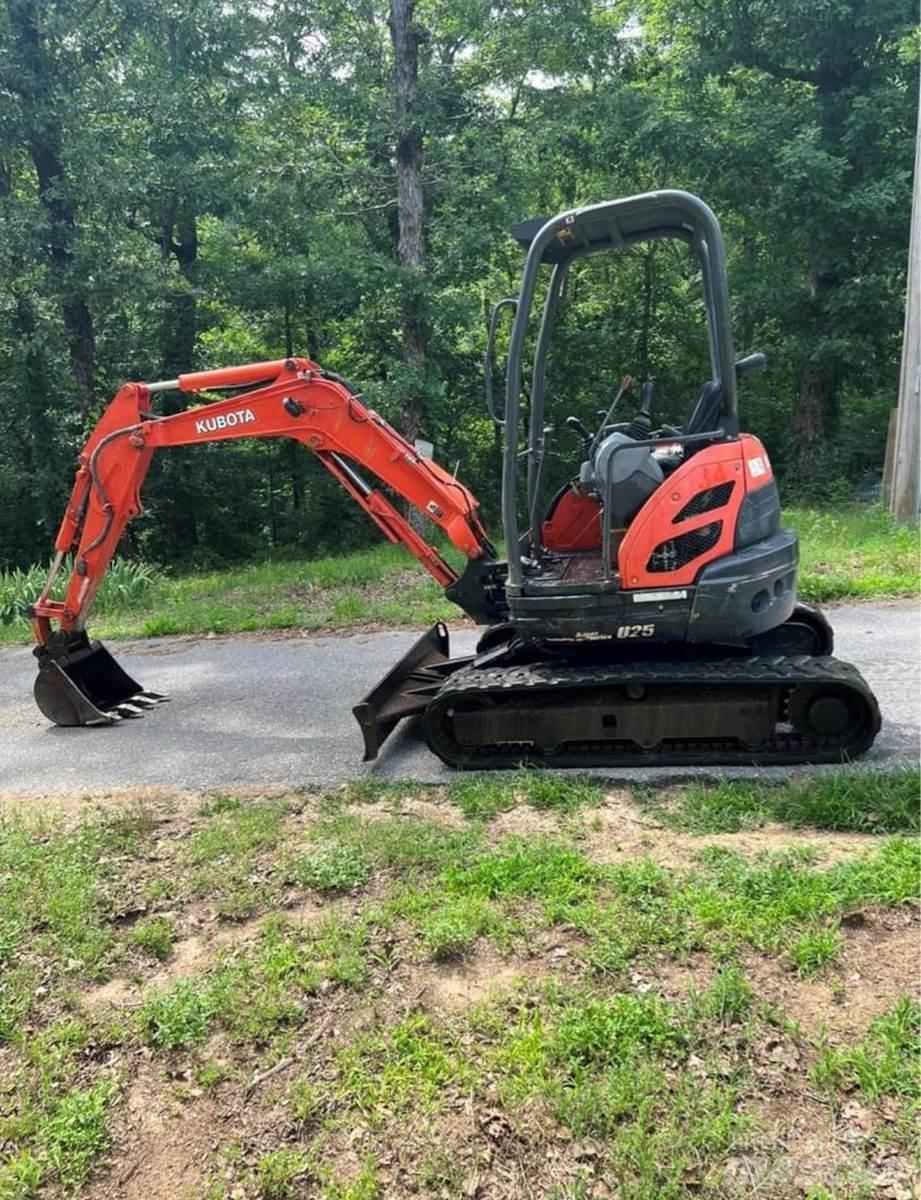 Kubota U25 Mini kotrók < 7t