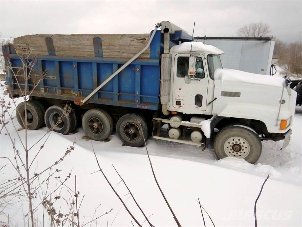 Mack CL613 Billenő teherautók