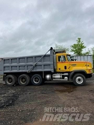 Mack CL713 Billenő teherautók