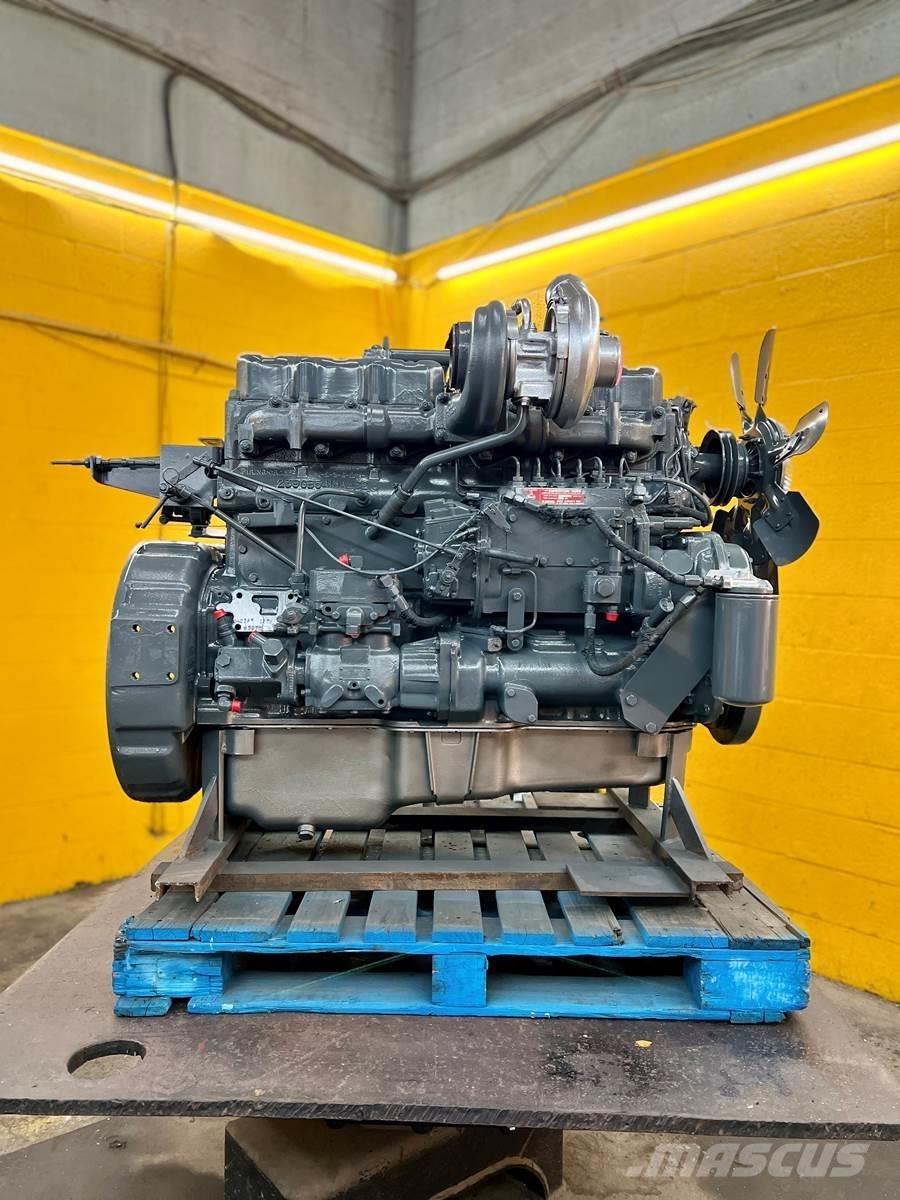 Mack E6 Motorok