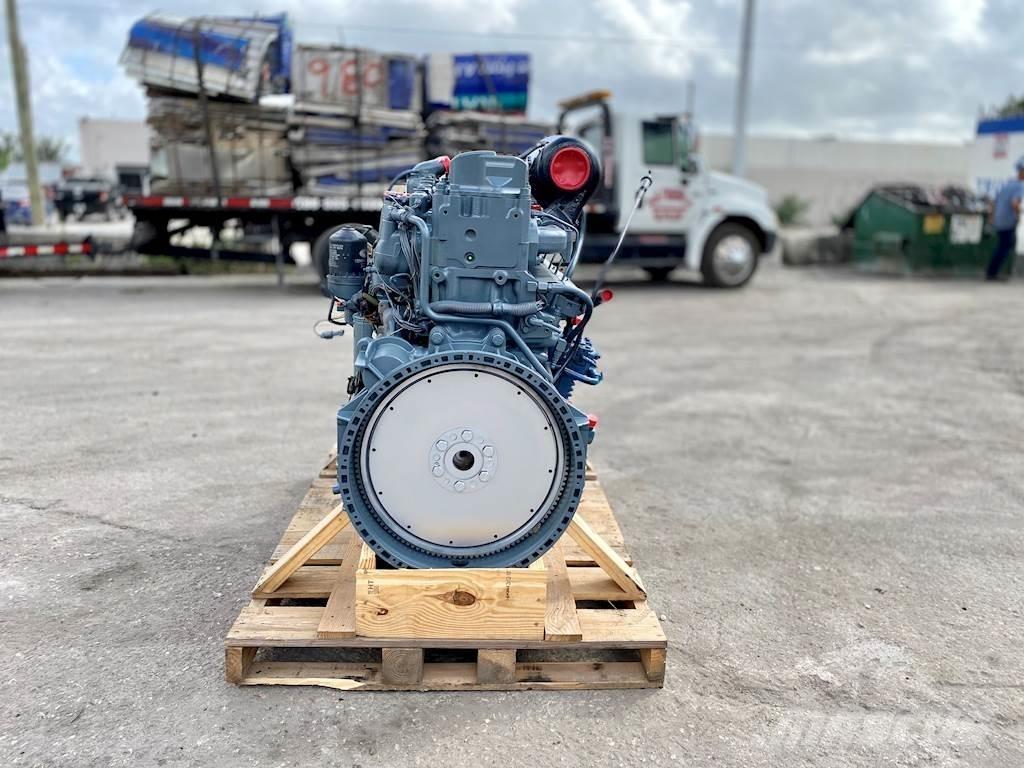 Mack E7 Motorok