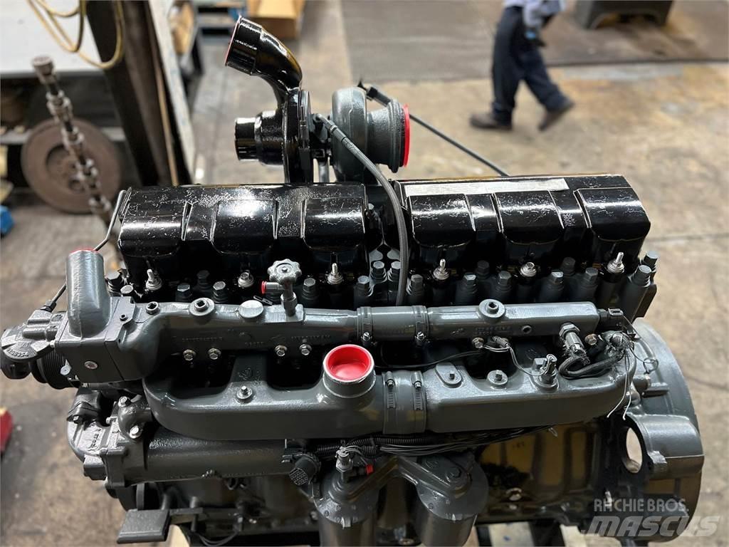 Mack E7 Motorok