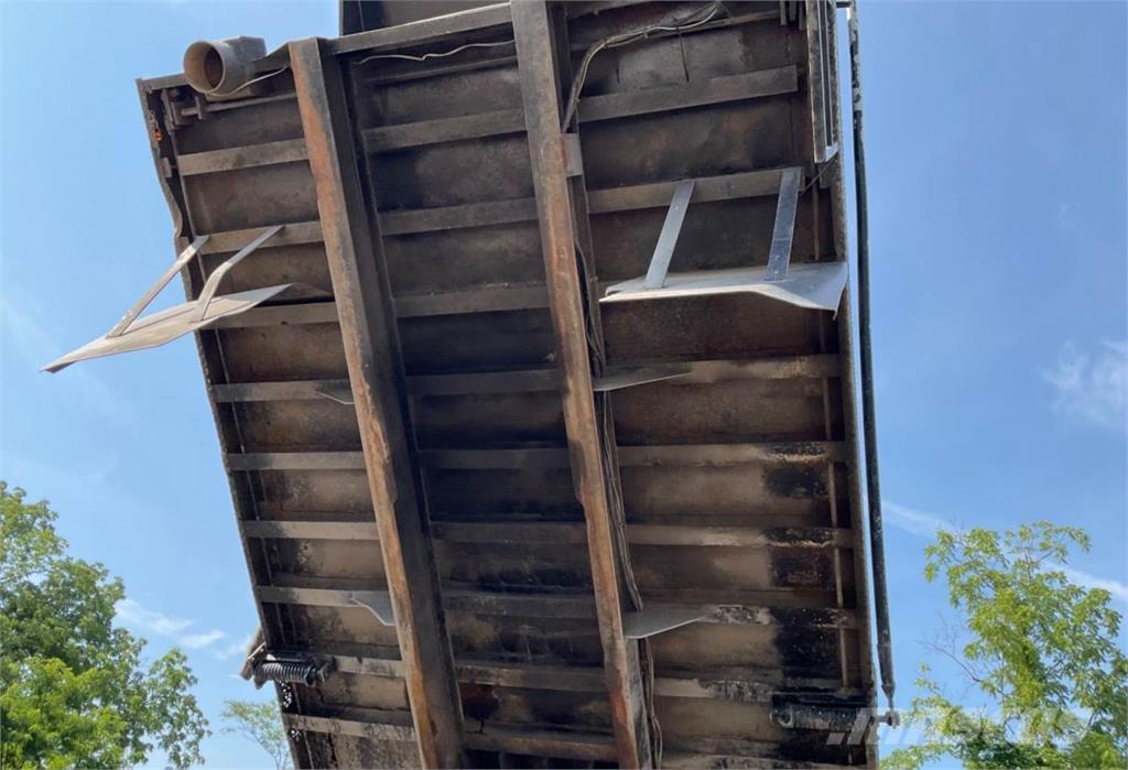 Mack E7 Billenő teherautók