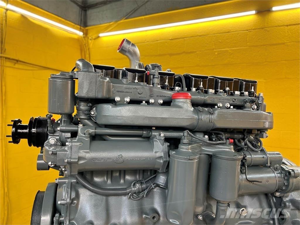 Mack E7 Motorok
