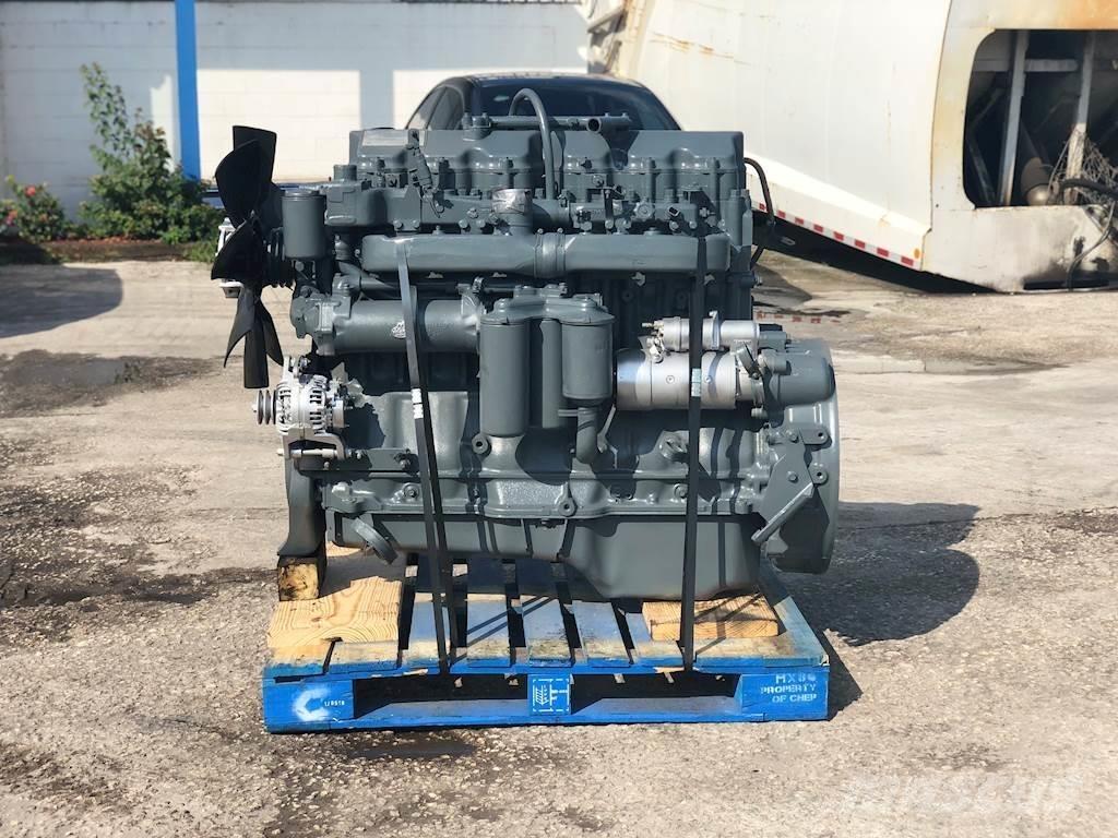 Mack E7-350 Motorok