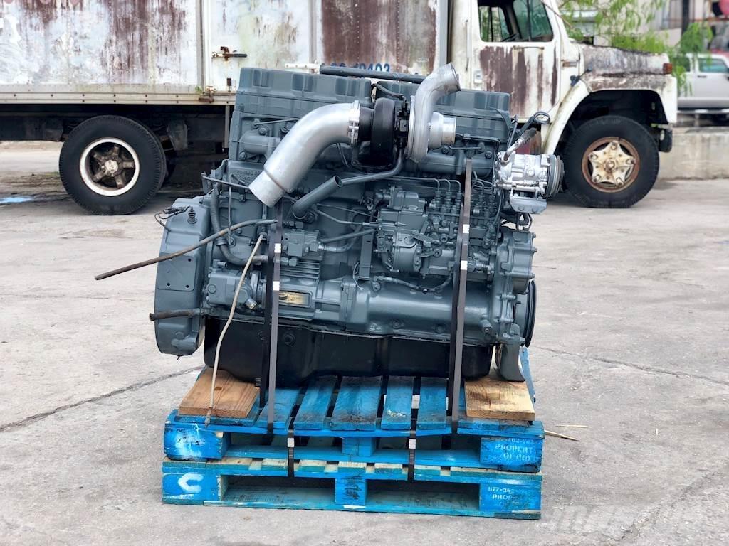 Mack E7-350 Motorok