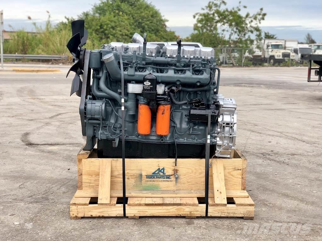 Mack E7-350 Motorok