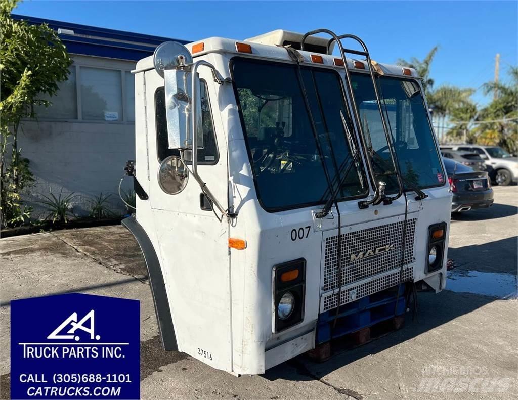 Mack LE613 Haszonjárművek - Egyéb