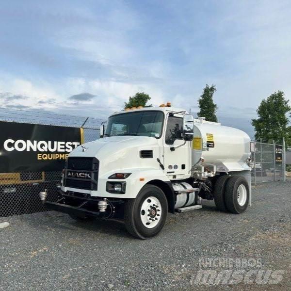 Mack MD642 Tartályos teherautók