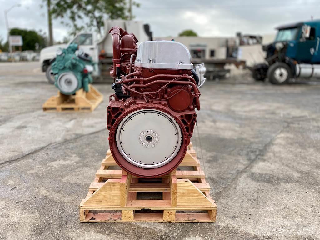 Mack MP7 Motorok