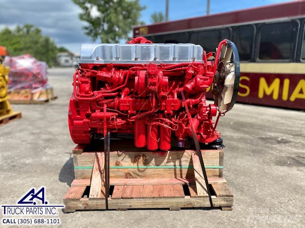 Mack MP7 Motorok