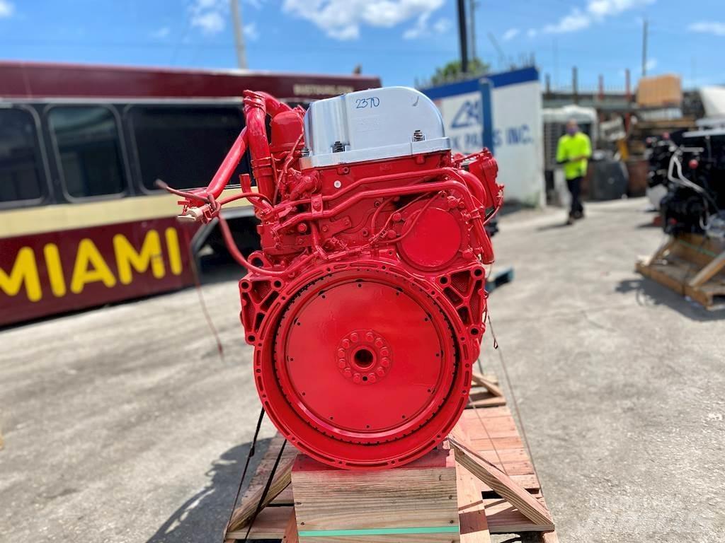 Mack MP7 Motorok