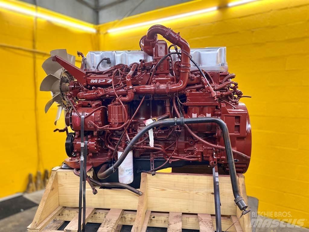 Mack MP7 Motorok