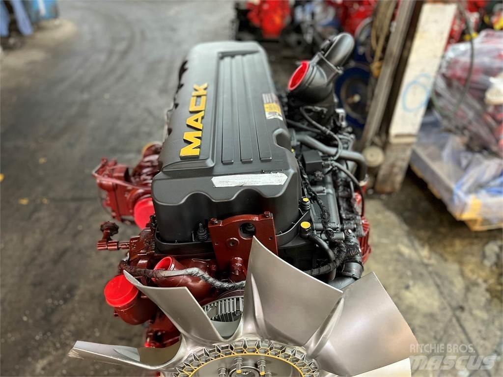 Mack MP7 Motorok