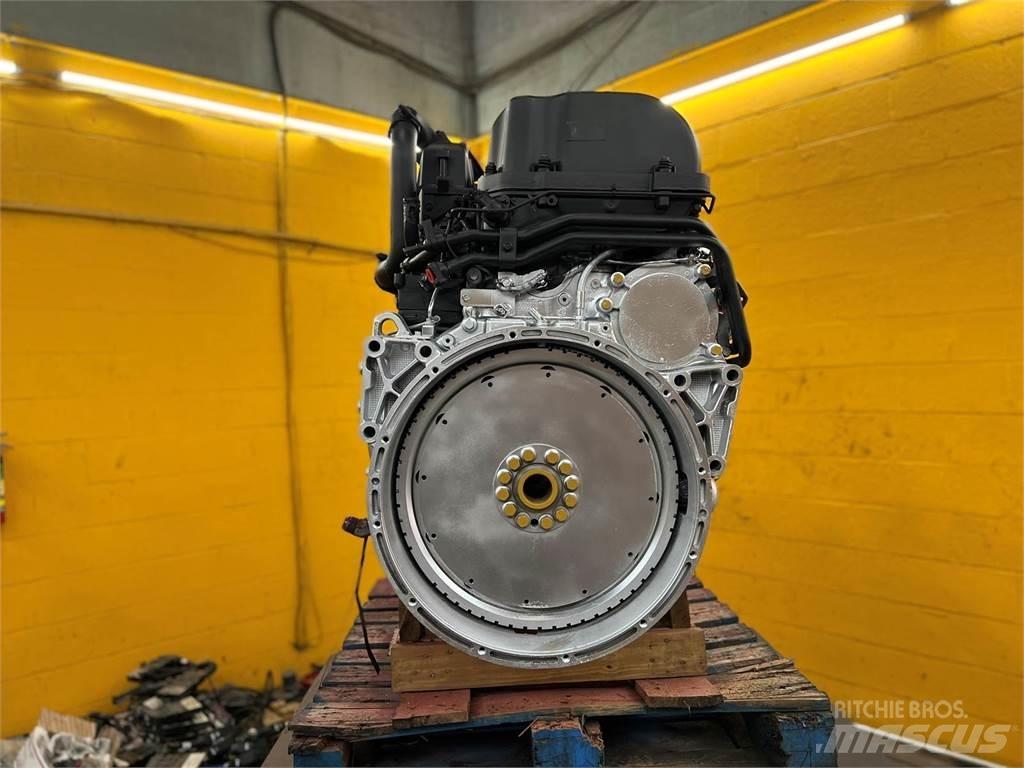 Mack MP7 Motorok